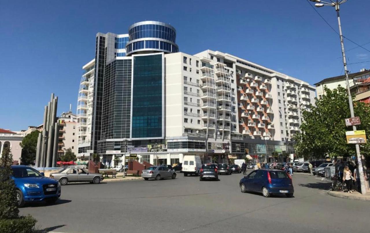 Sky 2 Apartment City Center Szkodra Zewnętrze zdjęcie